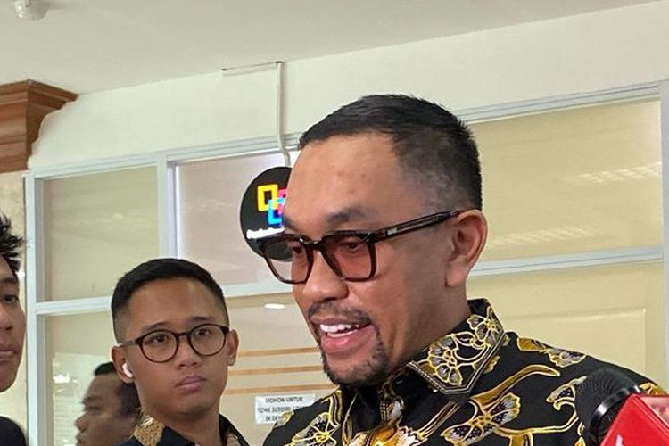 Nasdem, Ahmad Sahroni, orang tolol sedunia, ahmad sahroni anggota dpr ri, sahroni dimutasi, Bukan karena Ucapan 