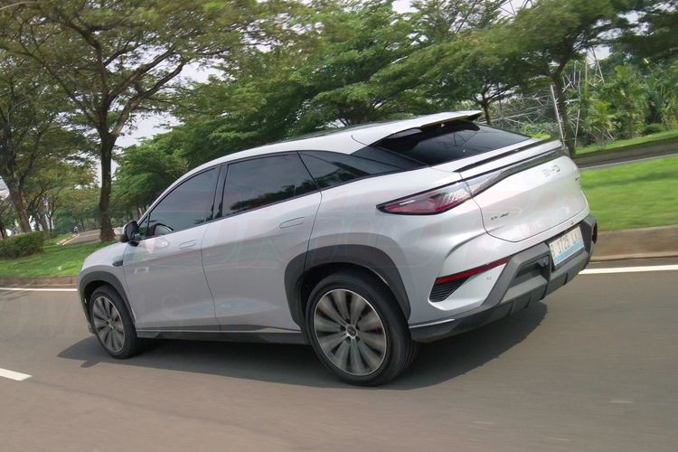 interior, Eksterior, test drive, mobil listrik, biaya perawatan, kenyamanan berkendara, biaya kepemilikan, pajak tahunan, fitur unggulan, Sealion 7, Review Lengkap Mobil Listrik BYD Sealion 7, Desain Eksterior, Desain Interior, Kenyamanan Berkendara, Performa dan Efisiensi Daya, Pajak Tahunan, Biaya Perawatan, Biaya Kepemilikan, Kesimpulan