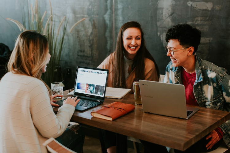 burnout, cara mengatasi burnout, gen z burnout, cara mengatasi burnout kerja, burnout gen z, cara hadapi burnout, burnout cara mengatasi, menghadapi burnout, mengatasi burnout di tempat kerja, 3 Cara Gen Z Mengatasi Burnout Kerja, Perbanyak Me Time