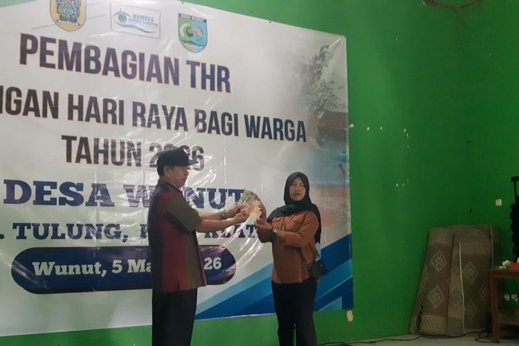 Desa Berjo, Karanganyar, Desa Wunut, Klaten, tunjangan hari raya, Dua Desa di Jawa Tengah bagi-bagi THR untuk Ribuan Warganya, Dana dari Usaha Wisata hingga PAD