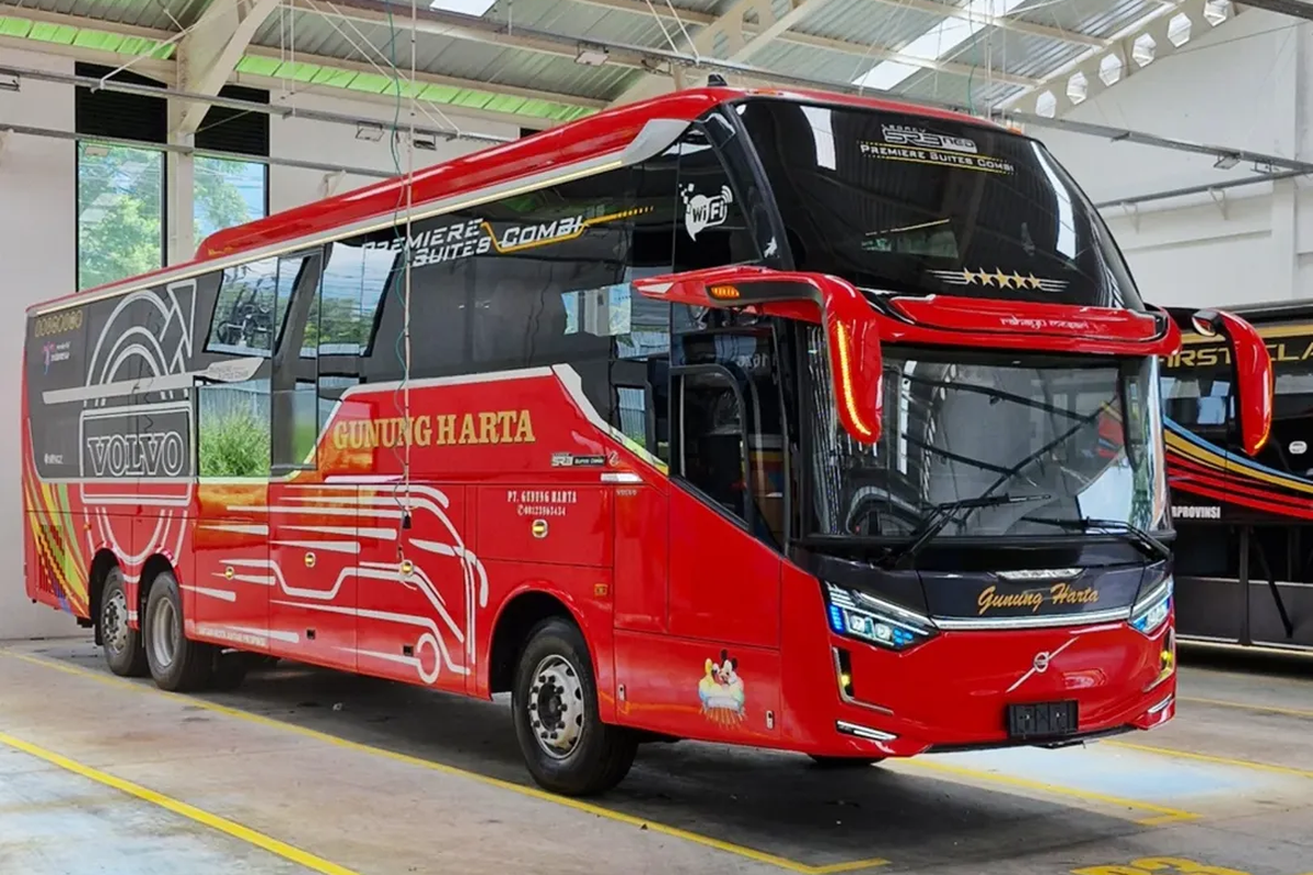 volvo, bus AKAP, bus baru, PO Gunung Harta, Legacy SR3 Neo, Bus PO Gunung Harta Premiere Grand Suites, Pakai Sasis Volvo