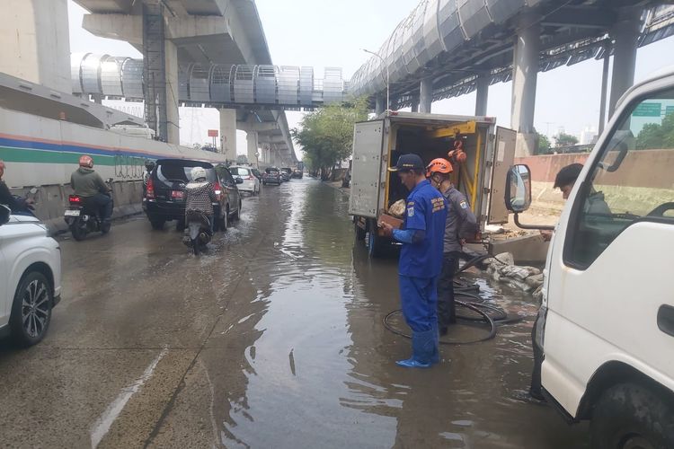 mobil bekas, banjir rob, Jakarta Utara, Banjir rob, Konsumen selektif, Mitos dan Fakta Mobil Bekas Banjir di Jakarta Utara