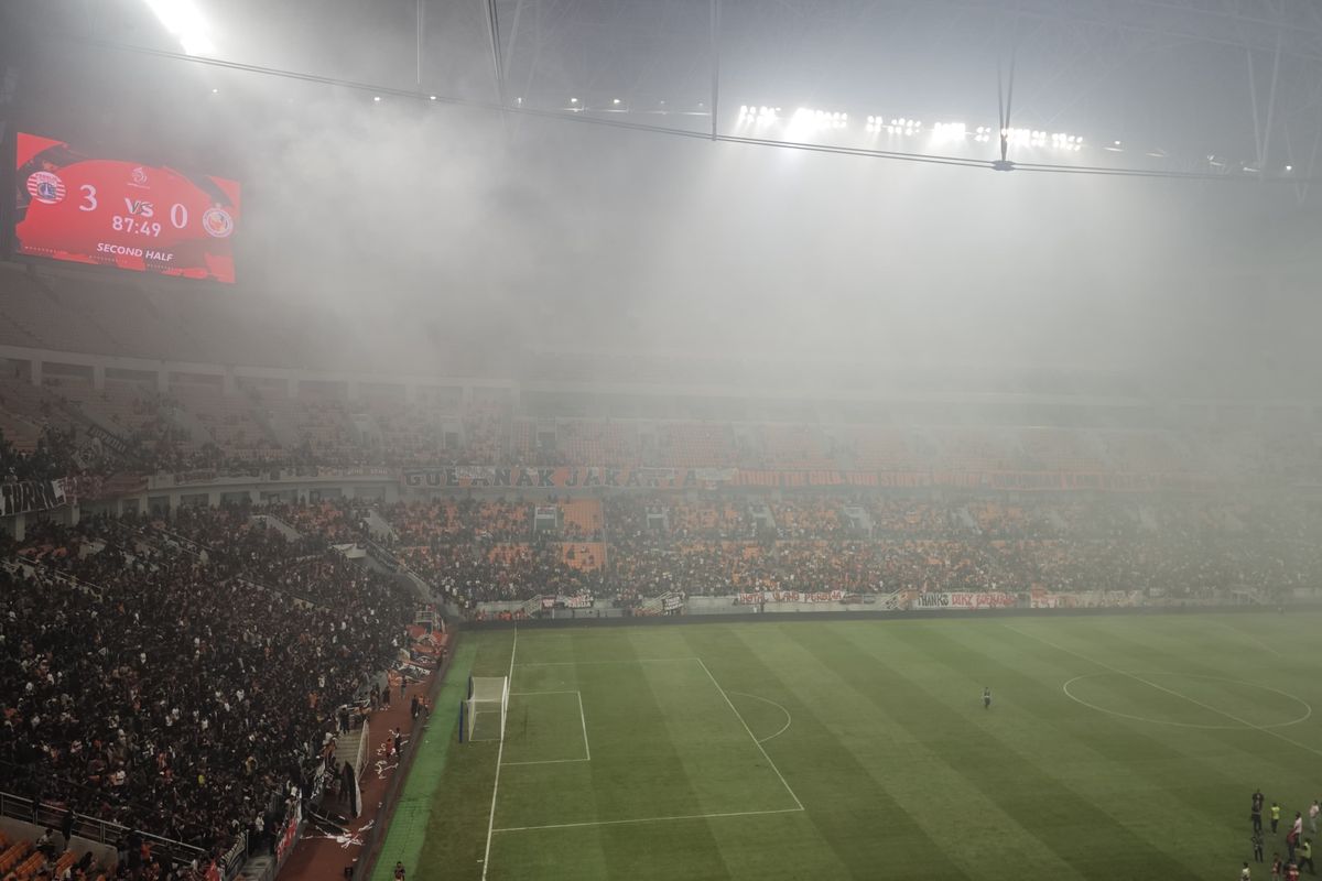 Persija, Semen Padang, Super League 2025-2026, Laga Persija Vs Semen Padang Tertunda karena Flare