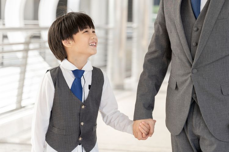 Daddy issue, fatherless adalah, daddy issue adalah, fatherless, perbedaan daddy issues dan fatherless, daddy issues dan fatherless, beda daddy issue dan fatherless, beda fatherless dan daddy issue, Mengapa Daddy Issue dan Fatherless Berbeda? Simak Penjelasan Psikolog