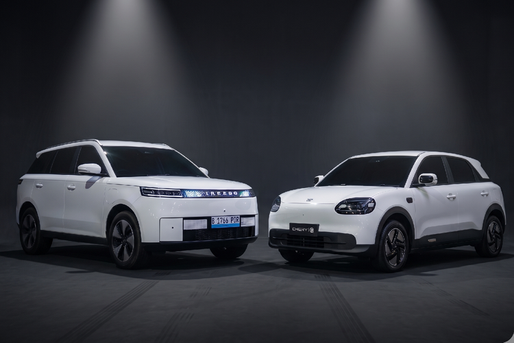 BYD Dolphin, PHEV, Chery Q, SUV listrik, Jaecoo J5 EV, SIM Digital, Ferrari, Chery Q vs Jaecoo J5 EV, BYD Dolphin PHEV