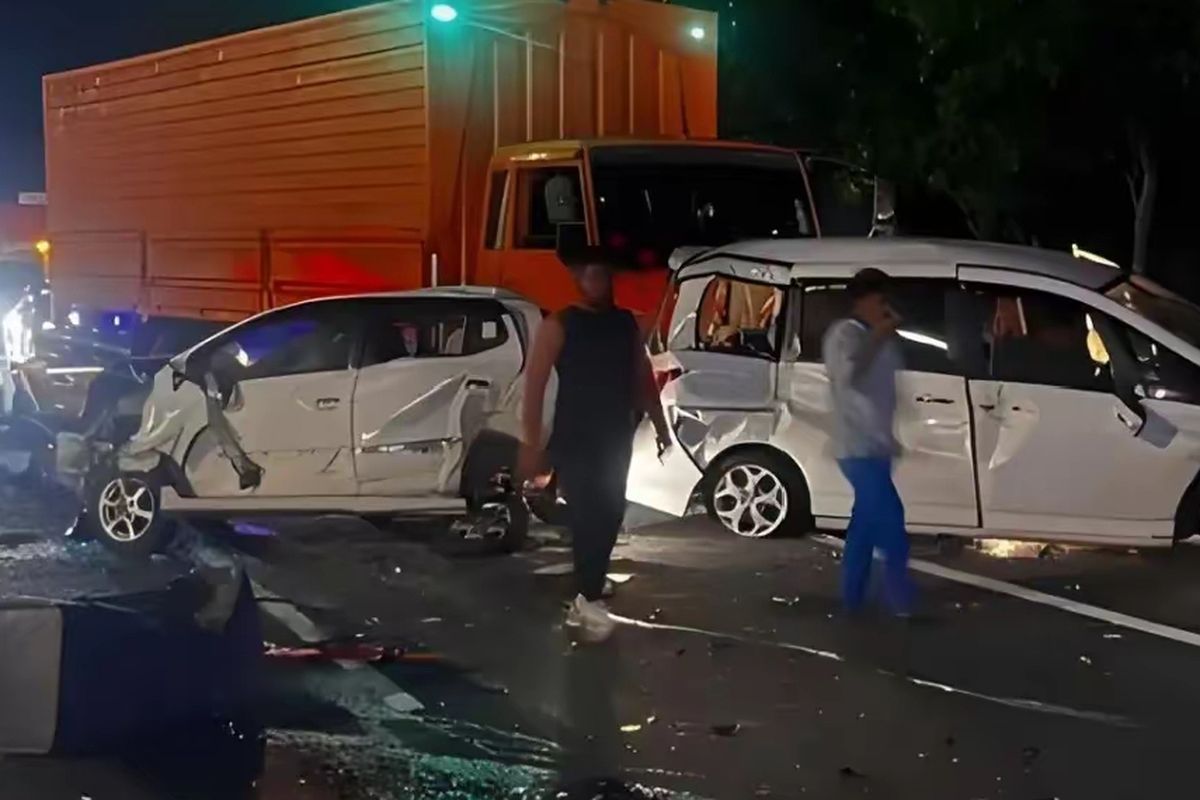 kecelakaan Tol Cipularang, Kecelakaan Tol Cipularang Libatkan 10 Kendaraan: Kronologi, Penyebab, dan Identitas Korban Tewas