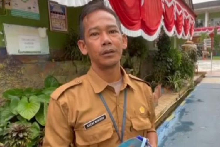wali kota prabumulih arlan, kepsek smpn 1 prabumulih, wali kota prabumulih copot kepsek, kepsek smp prabumulih dicopot, Kepsek dan Satpam SMPN 1 Prabumulih Kembali ke Sekolah, Siswa Sorak Gembira Usai Drama Pencopotan