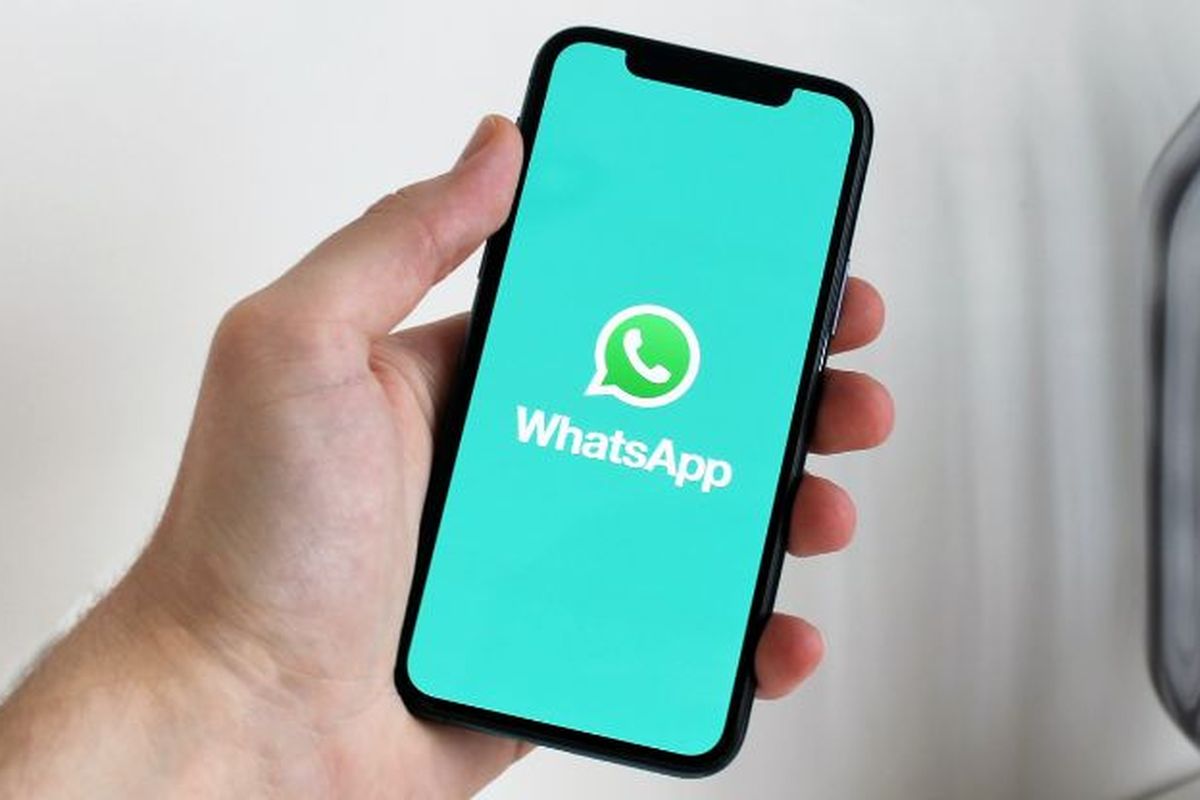 kode verifikasi WhatsApp tidak muncul, kode verifikasi WhatsApp tidak masuk, cara mengatasi kode verifikasi WhatsApp tidak muncul, kenapa kode verifikasi WhatsApp tidak muncul di SMS, penyebab kode verifikasi WhatsApp tidak masuk, penyebab tidak menerima kode verifikasi WhatsApp, Kenapa kode verifikasi WhatsApp tidak muncul di SMS, Penyebab kode verifikasi WhatsApp tidak masuk, 8 Cara Mengatasi Kode Verifikasi WhatsApp Tidak Muncul, Mudah dan Praktis, 1. Nomor telepon yang digunakan sudah tidak aktif, 2. Tidak terhubung dengan koneksi internet yang memadai, 3. Sinyal jaringan seluler yang lemah, 4. Mode pesawat aktif, 5. Salah memasukkan kombinasi nomor telepon, 6. Kotak masuk penuh, 7. Gangguan pada aplikasi SMS, 8. Gangguan pada WhatsApp, 1. Pastikan sinyal bagus dan memiliki koneksi internet, 2. Restart jaringan seluler, 3. Periksa nomor telepon, 4. Hapus SMS, 5. Hapus cache aplikasi SMS, 6. Cek server WhatsApp, 7. Update aplikasi WhatsApp, 8. Coba lewat panggilan telepon
