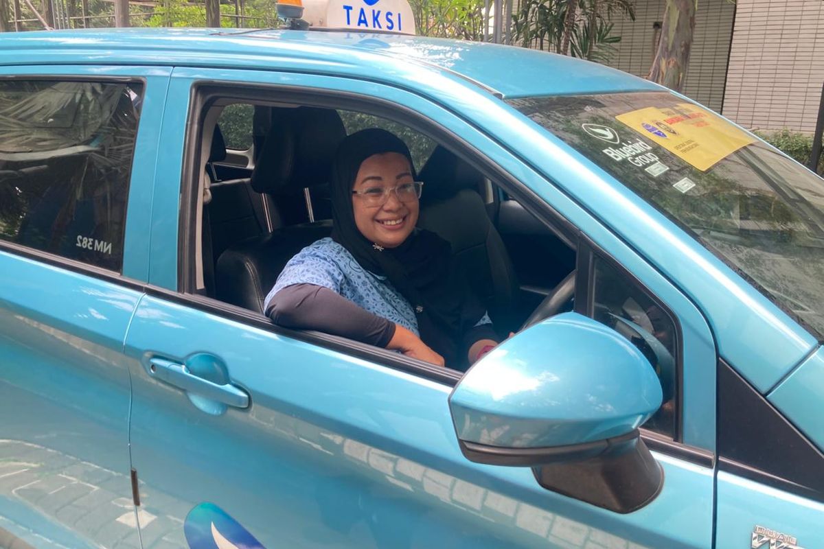 Bluebird, Cerita Ivany, Sopir Taksi yang Pernah Ditolak Penumpang karena Gendernya, Ditolak penumpang karena gender, Ketegasan menjaga batasan, Dukungan ekosistem kerja, Solidaritas sesama Srikandi