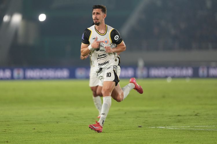 Persija Jakarta, Persis Solo, manahan, Persis vs Persija Jakarta, BRI Super League, Hasil Persis vs Persija, Persis Solo Tunduk di Kandang, Persija Jakarta Raih Kemenangan 0-3