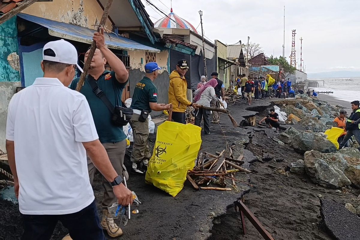Siklon Tropis Luana, Monsun Asia, BMKG, Mataram, BMKG: Waspada Hujan dan Angin Kencang di NTB Dampak Eks Siklon Tropis Luana, Kembalinya Monsun Asia dan Uap Air, Daftar Wilayah Berpotensi Hujan, Ancaman Angin Kencang Akibat Eks Siklon Luana, Imbauan Keselamatan bagi Masyarakat