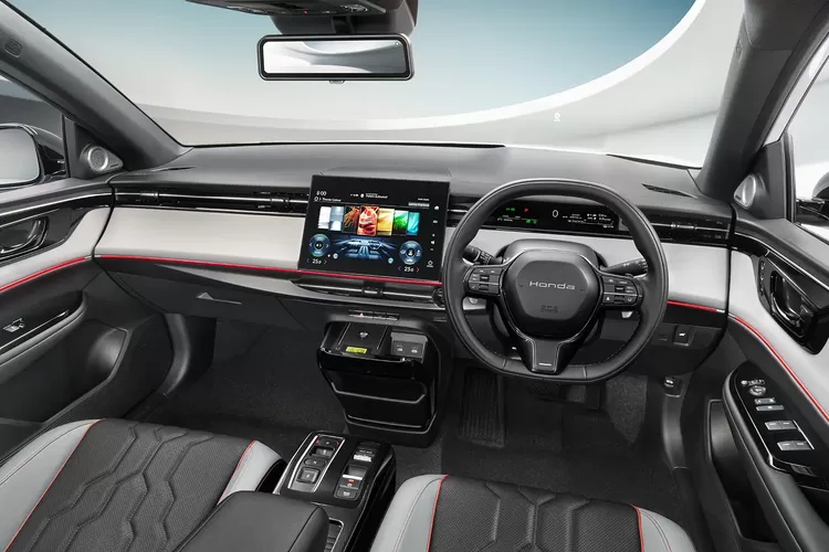 Honda, mobil listrik, Mobil Listrik Honda e:N2 Meluncur di Thailand, Harga Rp 740 Jutaan