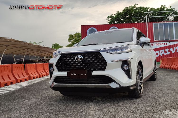 toyota, harga mobil, Veloz, toyota veloz, harga Toyota Veloz, Update Harga Toyota Veloz: LMPV dengan Fitur Modern, Desain Premium dan Dimensi Lapang, Mesin Efisien, Varian dan Fitur Lengkap, Toyota Safety Sense, Kesimpulan, Daftar Harga Toyota Veloz OTR Jakarta: