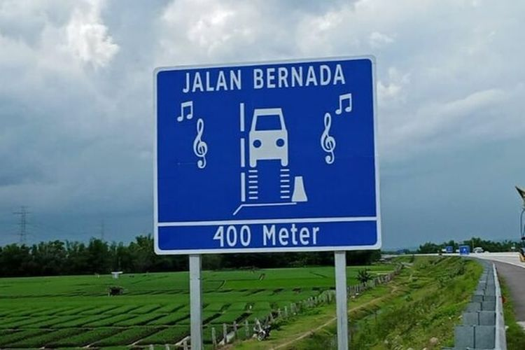 jalan tol, papan petunjuk jalan tol, arti warna papan petunjuk jalan tol, petunjuk jalan, Warna Biru dan Hijau di Papan Petunjuk Tol Punya Arti Beda: Ini Penjelasannya