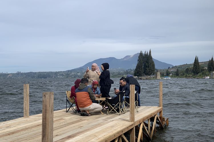 wisata sumatera barat 2025, wisata sumatera barat yang wajib dikunjungi, panduan wisata sumatera barat, wisata sumatera barat ke mana saja, Wisata Sumatera Barat Bukan Cuma Kota Padang, Simak Panduan Lengkapnya