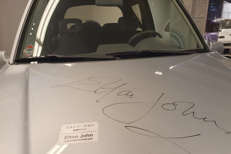 Suzuki VItara, suzuki plaza museum, suzuki vitara cabrio, suzuki vitara elton john, suzuk, Suzuki Vitara Cabrio Elton John Edition, Perpaduan Otomotif dan Musik