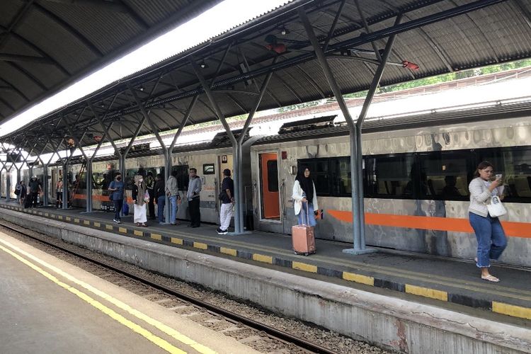 kereta api, Banyuwangi, KA Probowangi, Kabupaten Banyuwangi, Jawa Timur, Stasiun Surabaya Gubeng, Penumpang KA Probowangi Tembus 330.000, Naik 4 Persen Setiap Bulan
