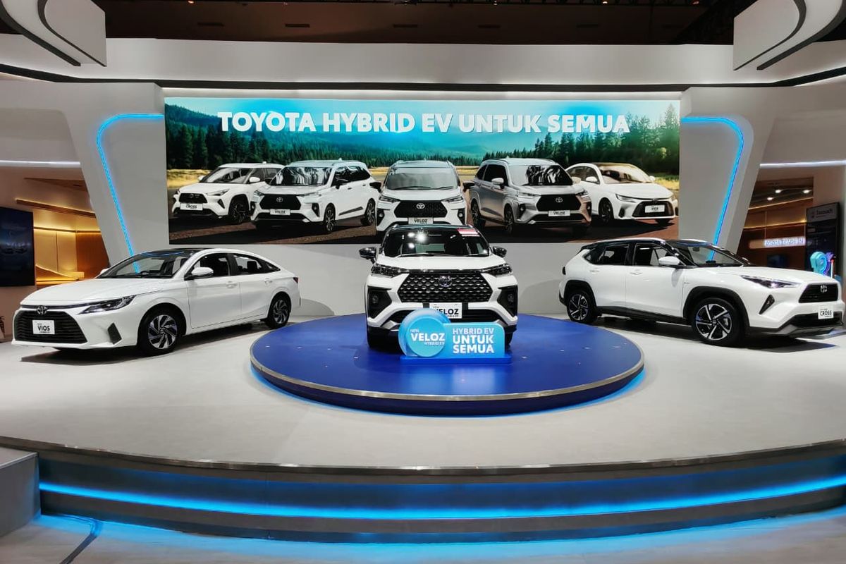 IIMS 2026, Toyota Mulai Distribusikan Veloz Hybrid EV Februari 2026
