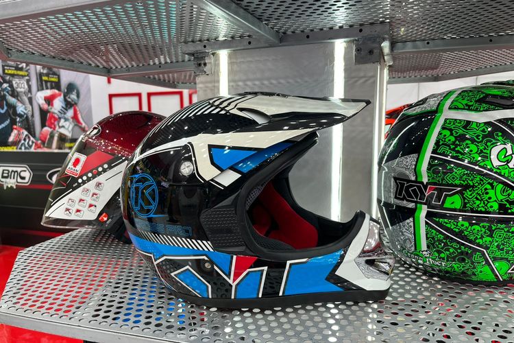 Helm, helm, helm murah, PRJ 2025, harga helm murah, Pilihan Helm Murah di PRJ 2025, Harga mulai Rp 200.000