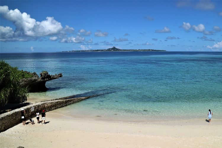 tempat wisata di okinawa, tempat wisata di okinawa yang menarik, apa saja spot wisata okinawa, kenapa okinawa tidak ada salju, pantai okinawa jepang, Tak Ada Salju di Okinawa Jepang, Keindahan Pantainya Jadi Primadona