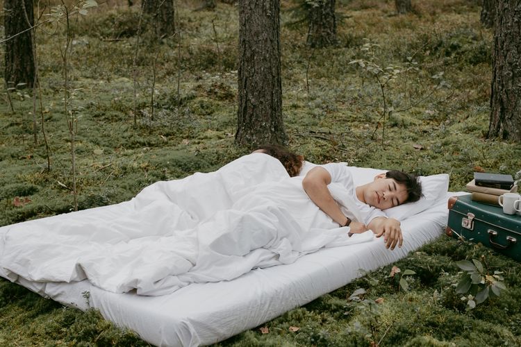 stres, meditasi, mengurangi stres, mengatasi stres, teknik meditasi, cara mengurangi stres, meditasi pagi hari, teknik meditasi untuk meredakan stres, meditasi pagi, 5 Teknik Meditasi Pagi untuk Mengatasi Stres, Sudah Coba?, 1. Gratitude meditation, 2. Body scan meditation, 3. Visualization meditation, 4. Loving-kindness meditation, 5. Mindfulness meditation