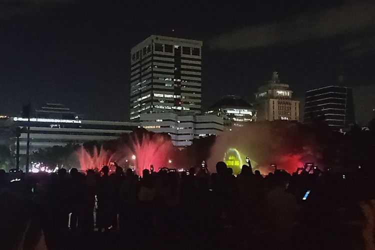 Tempat Wisata di Jakarta, Wisata Jakarta, tempat wisata di jakarta yang buka saat lebaran, ide wisata di jakarta saat lebaran, ide wisata di jakarta saat libur panjang, tempat wisata di jakarta murah meriah, libur lebaran di jakarta kemana, ide libur lebaran di jakarta, rekomendasi libur lebaran di jakarta, 5 Ide Libur Lebaran di Jakarta, Nonton Air Mancur Menari di Monas, 1. Nonton Air Mancur Menari di Monas, 2. Lihat Reog Ponorogo di Taman Mini Indonesia Indah, 3. Nonton edukasi satwa di Ragunan, 4. Wisata keluarga di Ancol