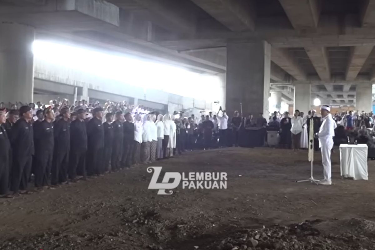 Gubernur Jawa Barat, Dedi Mulyadi, pejabat, kolong jembatan, gubernur jawa barat, Kolong Jembatan, tol Cileunyi Sumedang, Dedi Mulyadi Lantik Pejabat Jabar di Kolong Tol: Jangan Jadikan Surga Ini Neraka