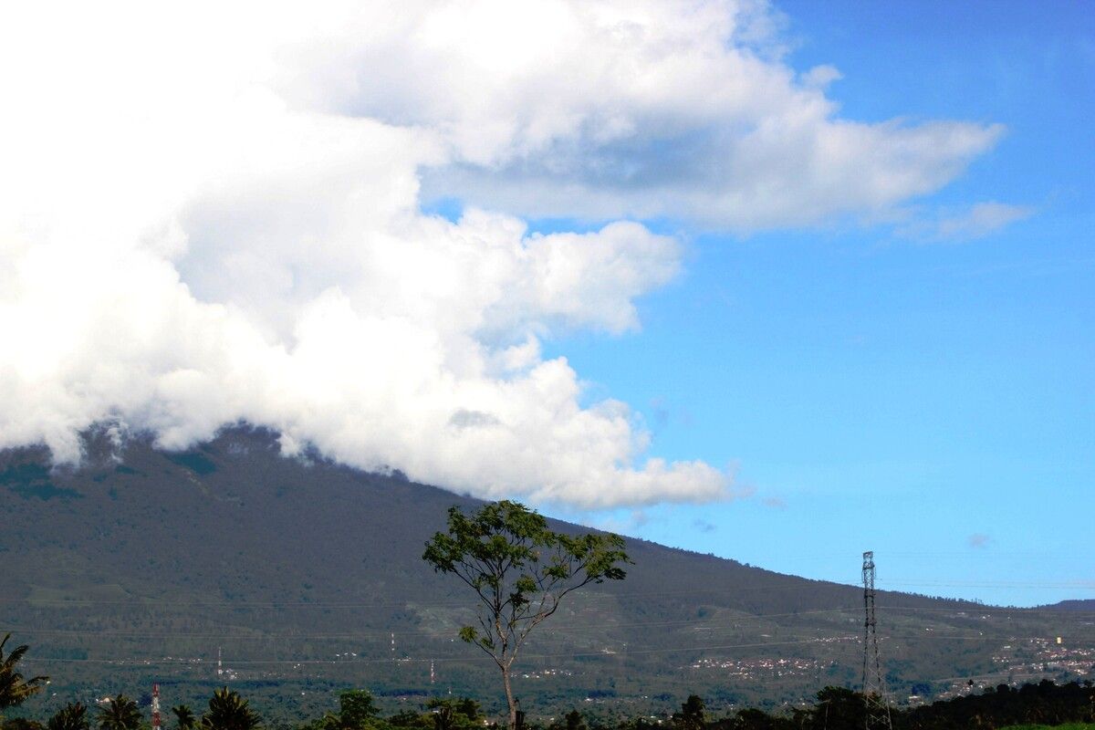 Gunung Gede, Jawa Barat, Gunung Gede Pangrango, jawa barat, gunung gede, Libur Lebaran, Batal Mendaki Gunung Gede Pangrango, Ini Alternatif Trekking di Jawa Barat
