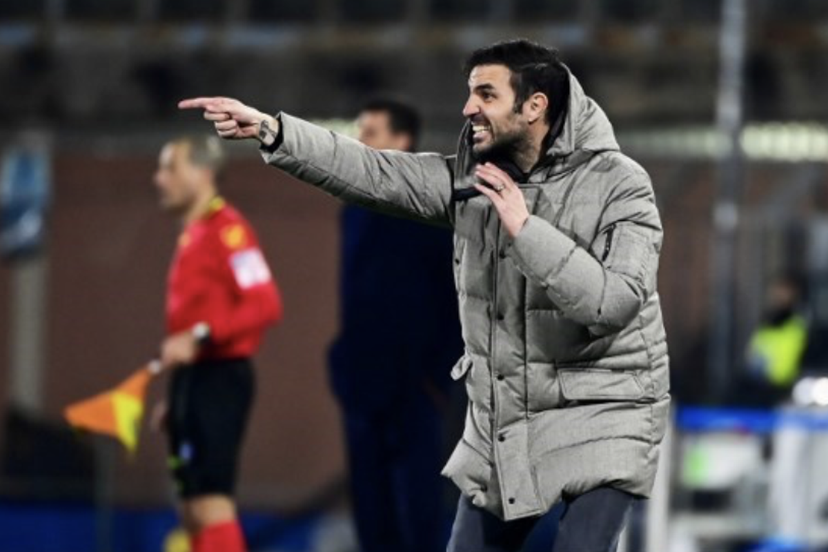Como, Cesc Fabregas, Como 1907, Liga Italia, Serie A, AS Roma, cesc fabregas, as roma, liga italia, Como 1907 Siap Naikkan Gaji Cesc Fabregas 5 Kali Lipat