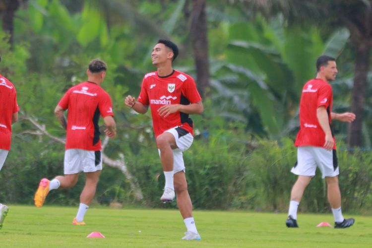 Timnas Indonesia, Indonesia vs China, timnas Indonesia, Patrick Kluivert, Indonesia Vs China, Segala Hal yang Perlu Diketahui Jelang Laga Timnas Indonesia Vs China, Tiga Pertanyaan Besar di Line Up Garuda, Memilih Pengganti Ragnar dan Lino, Hasil Evaluasi TC di Bali, Prediksi Pertandingan, 3 Poin bagi Garuda?