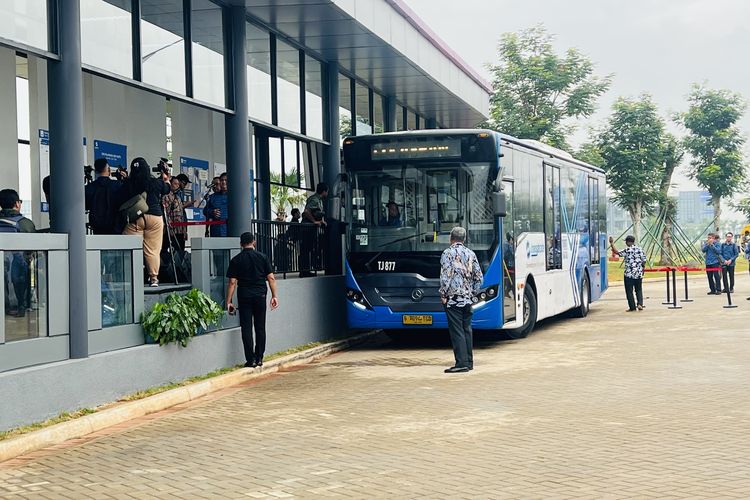Modal Rp 3.500, Kamu Bisa Jelajahi 4 Tempat Wisata Gratis di PIK Ini, 1. La Riviera atau Kota Belanda, 2. Taman Doa Hati Tersuci Maria, 3. Aloha, 4. Batavia PIK