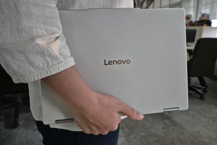 Lenovo, laptop premium, silicone vegan leather, Lenovo Yoga 7i 2-in-1, Begini Rasanya Produktif Seharian Pakai Lenovo Yoga 7i 2-in-1 Berlapis Silicone Vegan Leather
