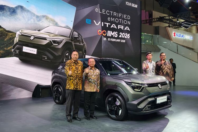 Suzuki, IIMS 2026, eVitara, Suzuki Luncurkan eVitara di IIMS 2026, Harga Mulai Rp 755 Juta