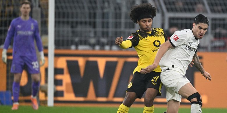 Kevin Diks, Bundesliga, St. Pauli, Kevin Stoeger, Franck Honorat, Rapor Kevin Diks Usai Hasil Borussia Moenchengladbach Vs St. Pauli 2-0