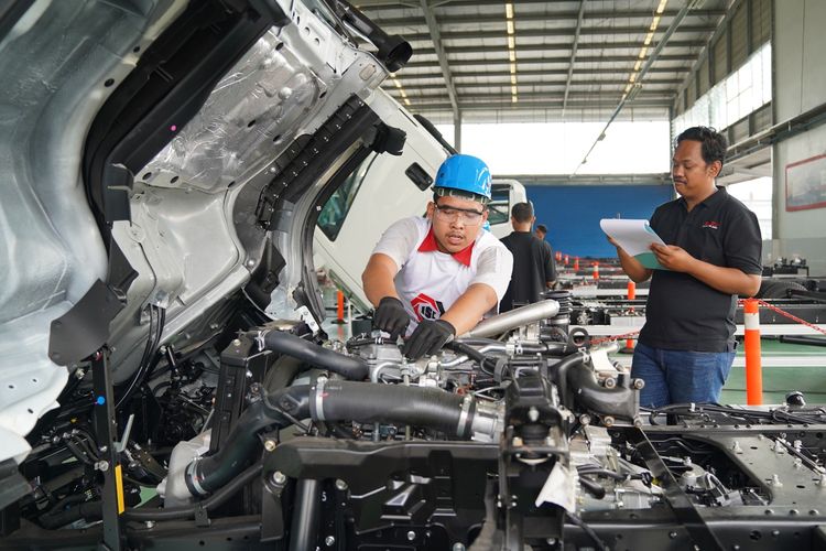 pelayanan, Isuzu, konsumen, Mekanik, mekanik, Strategi Isuzu Cetak SDM Unggul untuk Tingkatkan Pelayanan