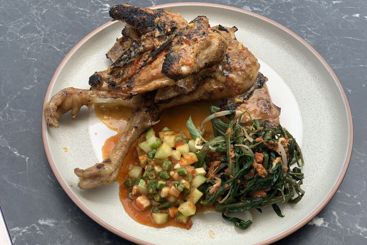 ayam taliwang, cara membuat ayam taliwang khas Lombok, memasak ayam taliwang, 5 Cara Memasak Ayam Taliwang Khas Lombok ala Chef, Jangan Pakai Ayam Broiler, 1. Gunakan ayam kampung atau ayam pejantan, 2. Pilih ayam muda, 3. Rendam daging ayam, 4. Siapkan bumbu ayam taliwang, 5. Panggang ayam taliwang