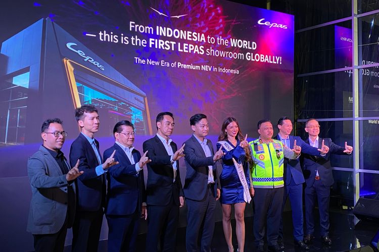 Lepas, diler Lepas, mobil, Diler Pertama Lepas di Dunia Resmi Dibuka di Kelapa Gading