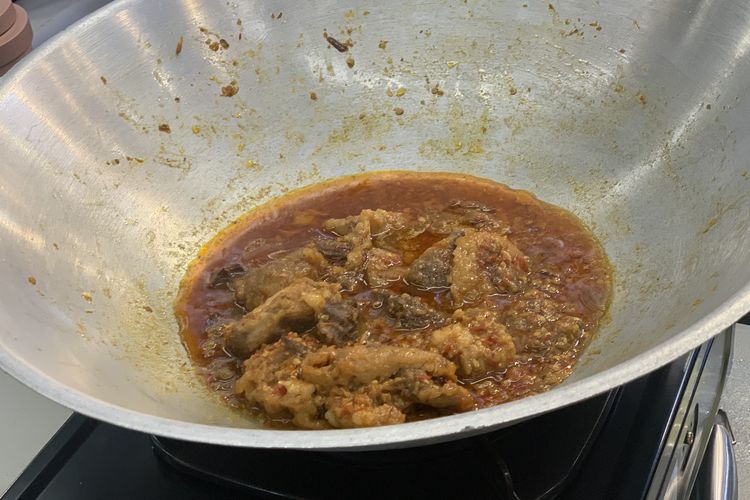 kampoeng legenda mal ciputra 2025, kuliner legendaris yogya, kuliner legendaris yogyakarta di jakarta, itinerary kuliner yogyakarta di kampoeng legenda, itinerary kuliner yogyakarta bujet terjangkau, Itinerary Kulineran Serba Legendaris di Yogyakarta Bujet Rp 150.000, 1. Gudeg Yu Djum (makan pagi), 2. Sate Klathak Pak Pong (makan siang), 3. Apem Beras dan Carabikang Bu Siti Pasar Ngasem Yogyakarta (makan sore), 4. Bolosego (makan malam)