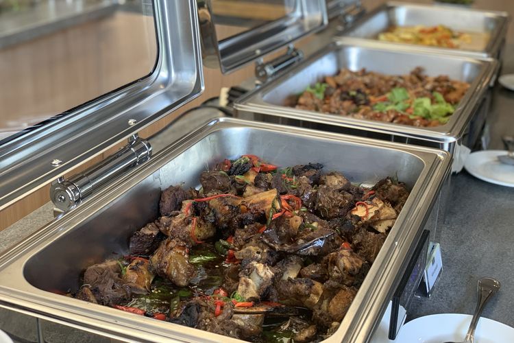 Sarapan di Buffet Hotel, Apakah Boleh Membungkus Makanan?