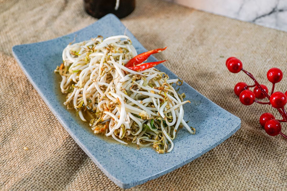 resep tumis taoge, tumis taoge tahu, cara masak sayur cepat, menu harian praktis, tumis taoge bawang putih, Resep Tumis Taoge, Masak 3 Menit dengan Modal 4 Bahan