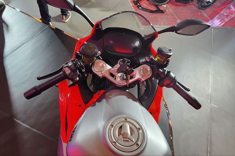 SRK 250 RA, Felix Huang, QJMOTOR, Motor Sport 250cc Bergaya Balap, Tapi Matik di IIMS 2026