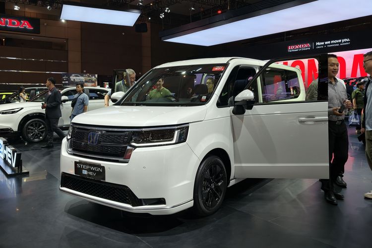 hybrid, IIMS 2026, Diskon MPV Hybrid dan EV di IIMS 2026: M6, Darion, sampai Zenix, Promo Wuling, MPV Listrik dari BYD, MPV Hybrid dari Honda, Innova Zenix , Diskon Besar Nissan Serena