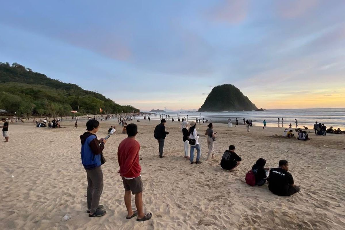 wisata banyuwangi, pariwisata banyuwangi, efisiensi anggaran 2025, banyuwangi festival 2025, banyuwangi terdampak efisiensi anggaran, dampak efisiensi anggaran pemerintah, Efisiensi Anggaran, Jumlah Event di Banyuwangi Dikurangi dari 100 Jadi 42