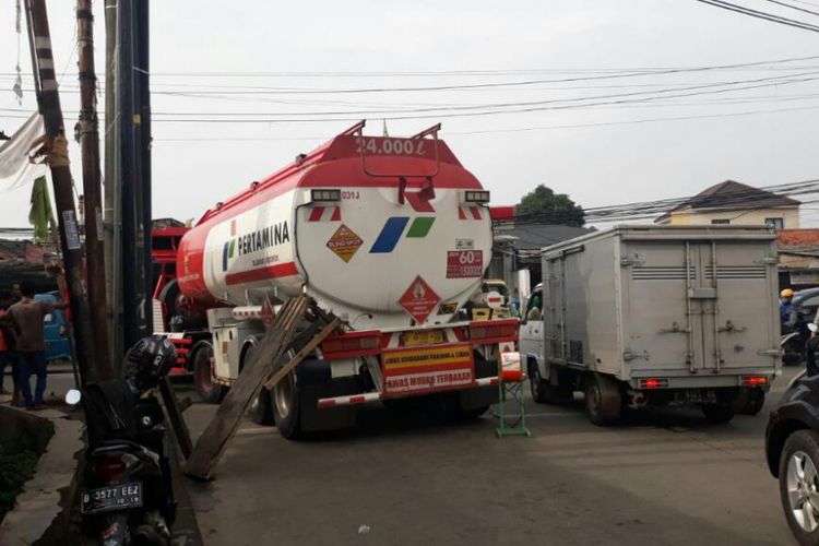 Hino, truk, truk Pertamina, hino, Hino Motors Sales Indonesia, Hino Inspeksi Keselamatan Truk Tangki Pertamina
