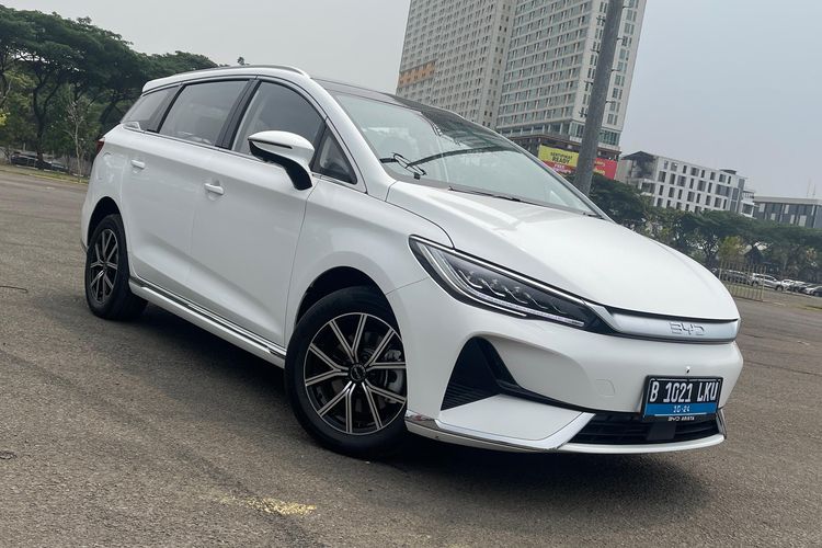 Komparasi, captain seat, mobil listrik, MPV listrik, BYD M6, Aletra L8 EV, L8 EV, Komparasi MPV Listrik Rp 400 Jutaan: BYD M6 Vs Aletra L8 EV, Eksterior, Interior, Fitur Keselamatan dan Hiburan, Performa, Kesimpulan