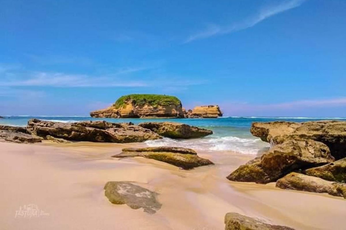 Lombok Timur, Pantai Ekas, Bupati Lombok Timur, lombok timur, bupati lombok timur, pantai ekas, Penyebab Bupati Lombok Timur Usir Pemandu Wisata dan Boatman di Pantai Ekas