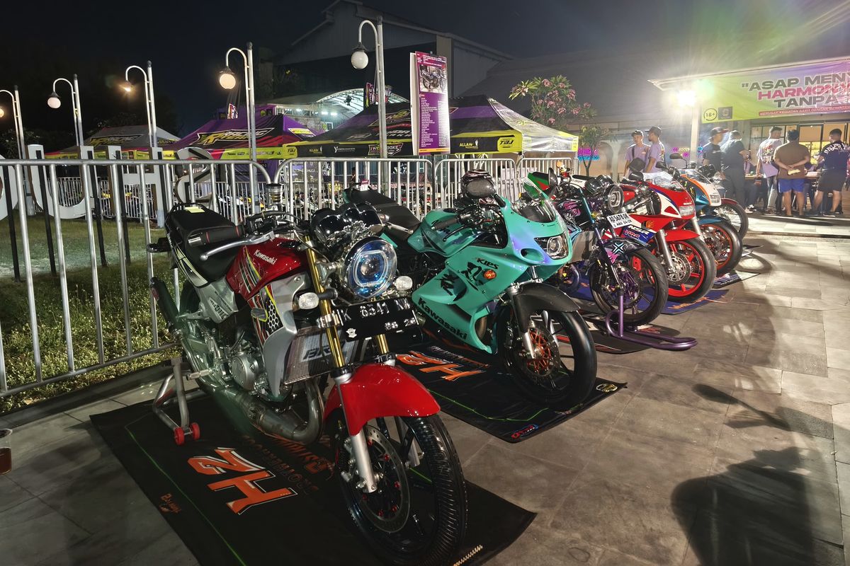 motor 2-tak, Motor 2-tak, Hobi motor 2-tak, Komunitas Motoe 2-tak Solo, Ratusan Pencinta Motor 2 Tak Ramaikan Kota Solo