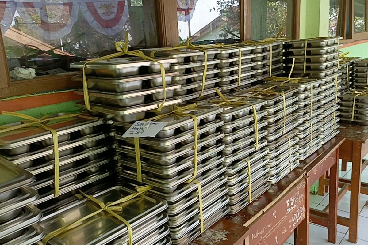 keracunan makanan, makan bergizi gratis, Program MBG, keracunan MBG, 42 Siswa di Kuningan Diduga Keracunan Usai Santap Menu MBG