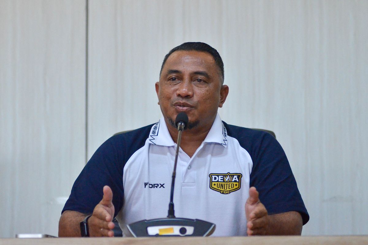 Bhayangkara FC, Fadly Alberto, Dewa United, Firman Utina, Ferdiansyah, Firman Utina Kecam Pelatih Kiper Bhayangkara FC U20 Usai Ikutan Ribut di EPA U20