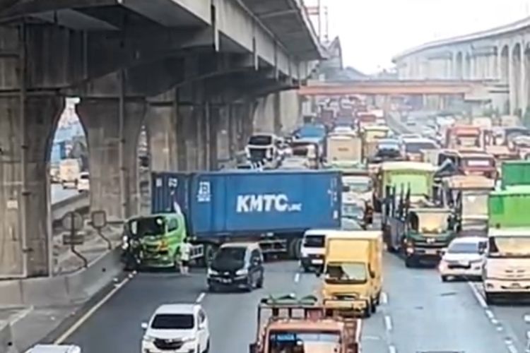 lalu lintas macet, Fungsi Lajur Tol Saat Macet vs Normal: Penjelasan Ahli RDC & JDDC